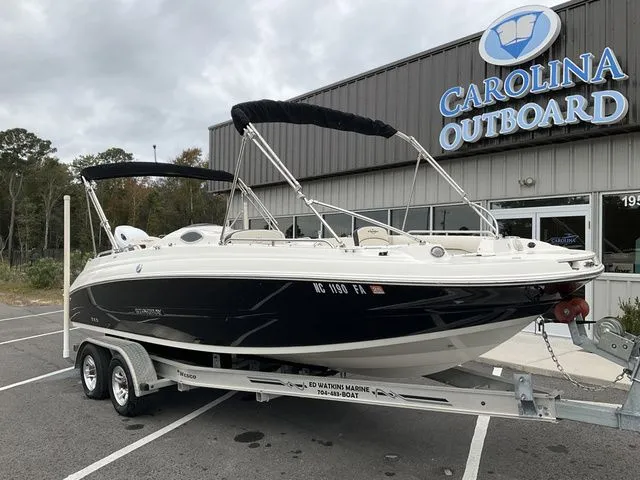 Slide: The Image of Stingray 212 2022 - 2