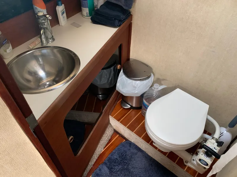 Slide: The Image of Head/Sink - 37