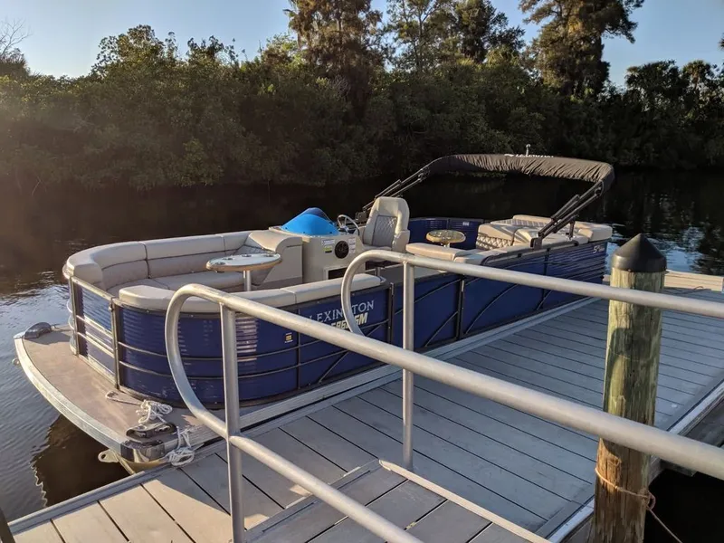 Slide: The Image of Lexington 5 Series 2019 - 3