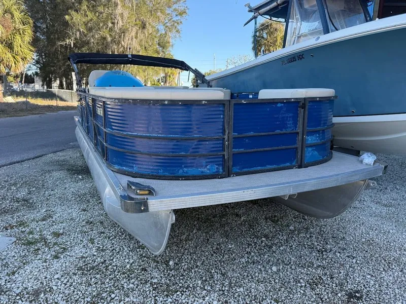 Slide: The Image of Lexington 5 Series 2019 - 8