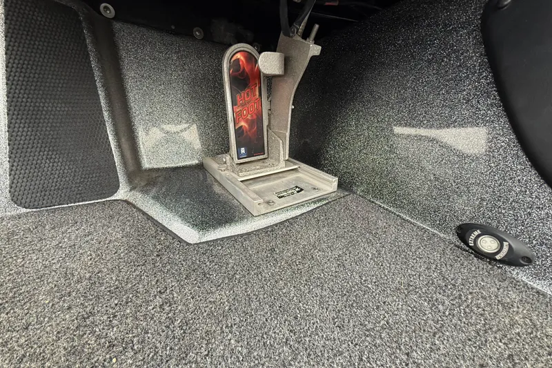 Slide: The Image of Interior of 2018 Blazer 625 Pro Elite with Hot Foot throttle pedal. - 38