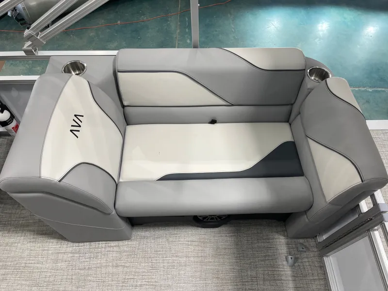 Slide: The Image of Avalon VNT QL19 2026 - 19