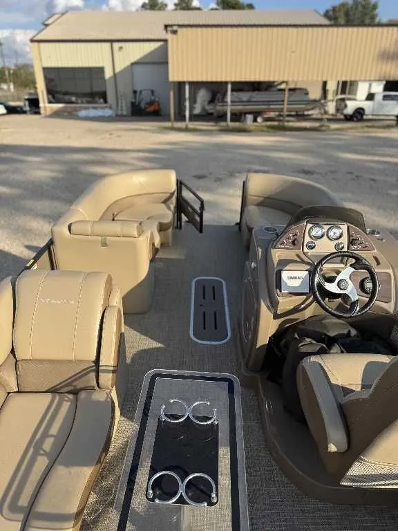 Slide: The Image of Veranda VF22F2TE 2018 - 14