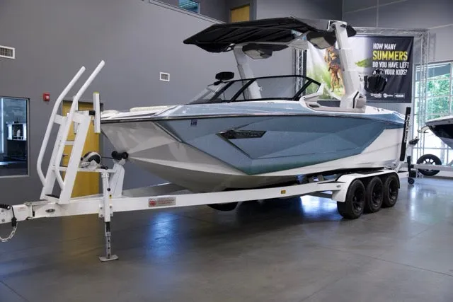 Slide: The Image of Nautique Boats G25 PARAGON 2022 - 1