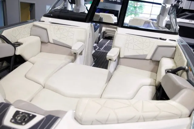 Slide: The Image of Nautique Boats G25 PARAGON 2022 - 12