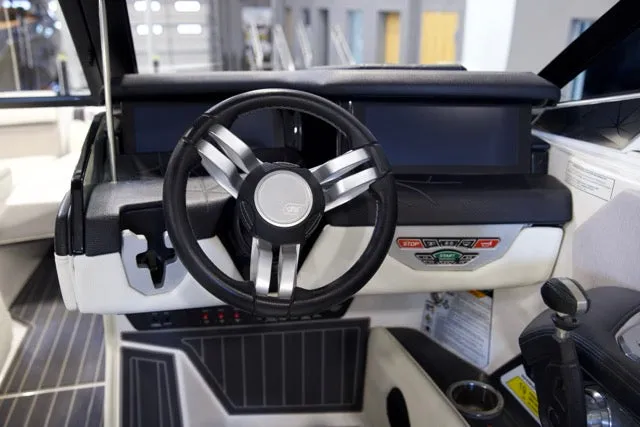 Slide: The Image of Nautique Boats G25 PARAGON 2022 - 18