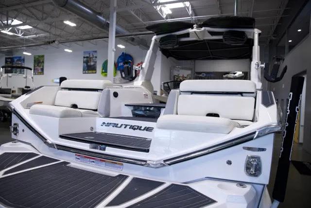 Slide: The Image of Nautique Boats G25 PARAGON 2022 - 13