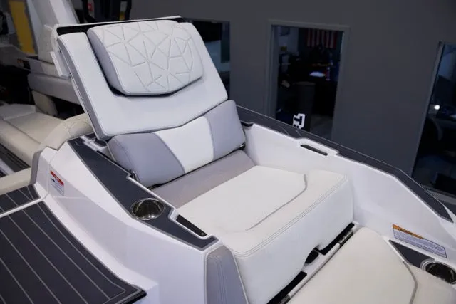 Slide: The Image of Nautique Boats G25 PARAGON 2022 - 33