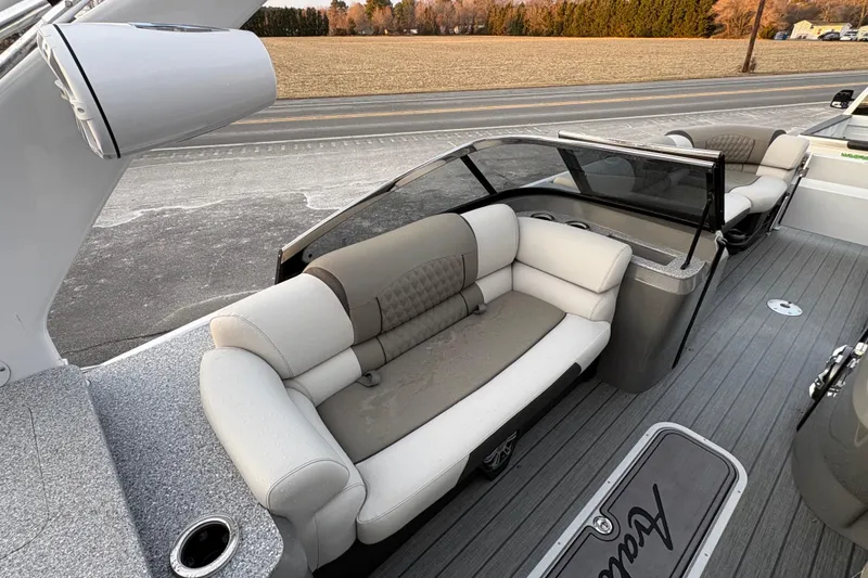 Slide: The Image of 2023 Avalon Excalibur 2585 Windshield Elite interior with plush seating and modern design. - 19