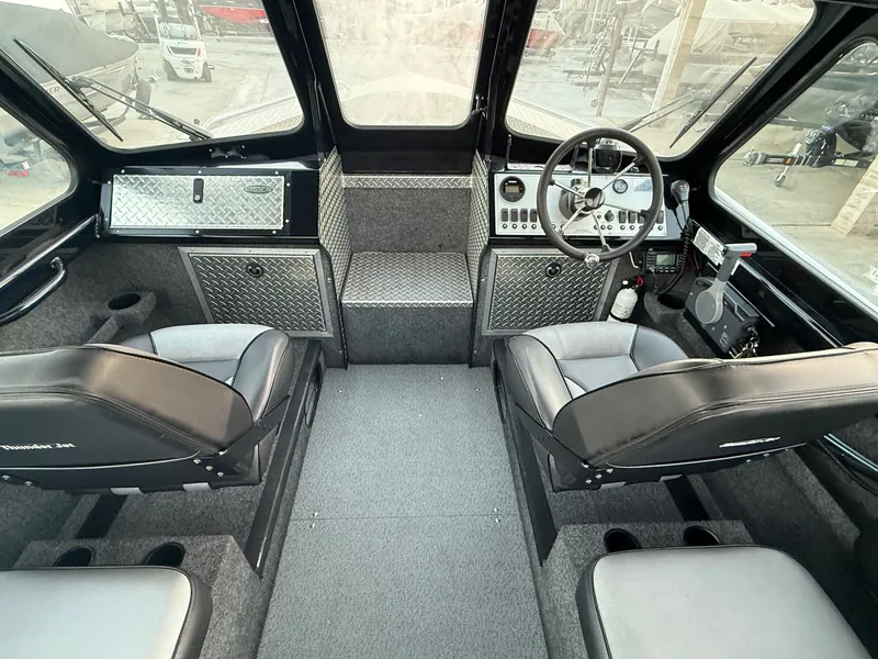 Slide: The Image of Thunder Jet Luxor OB w/ 150HP Yamaha & a 9.9HP Kicker! 2015 - 10