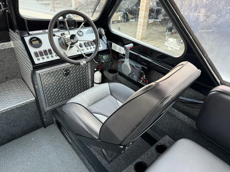 Slide: The Image of Thunder Jet Luxor OB w/ 150HP Yamaha & a 9.9HP Kicker! 2015 - 11