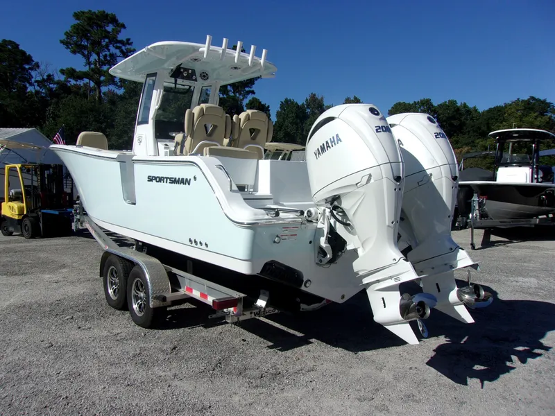 Slide: The Image of Sportsman Heritage 261 Center Console 2026 - 3