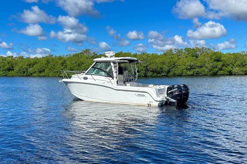 Slide: The Image of Boston Whaler 285 CONQUEST 2018 - 1