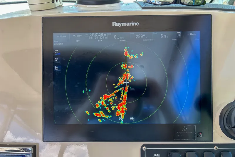 Slide: The Image of Boston Whaler 285 CONQUEST 2018 - 10
