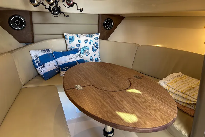 Slide: The Image of Boston Whaler 285 CONQUEST 2018 - 17