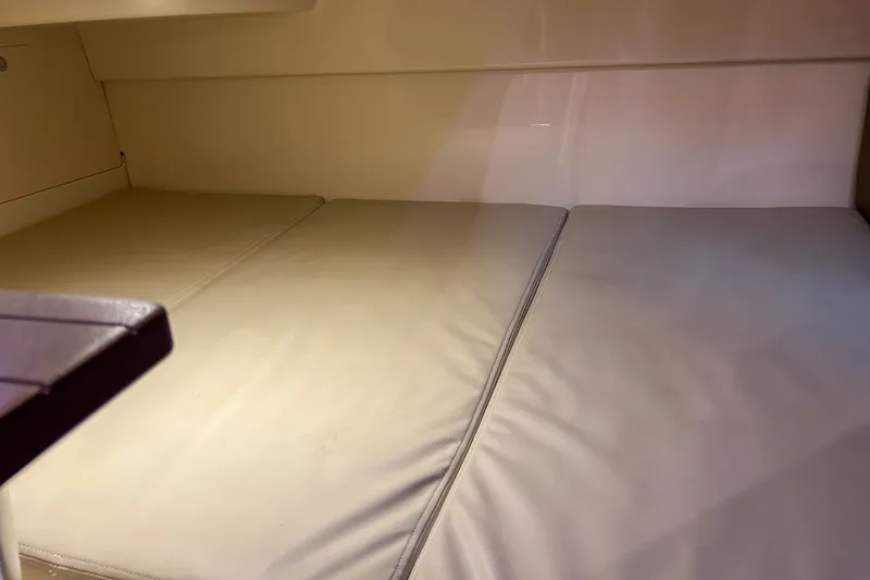 Slide: The Image of Boston Whaler 285 CONQUEST 2018 - 24