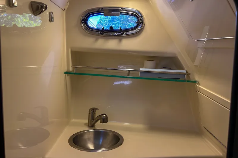 Slide: The Image of Boston Whaler 285 CONQUEST 2018 - 25