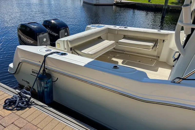 Slide: The Image of Boston Whaler 285 CONQUEST 2018 - 5
