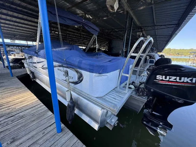 Slide: The Image of Angler 820 All 2020 - 7