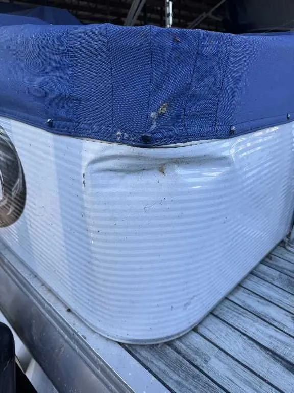 Slide: The Image of Angler 820 All 2020 - 8