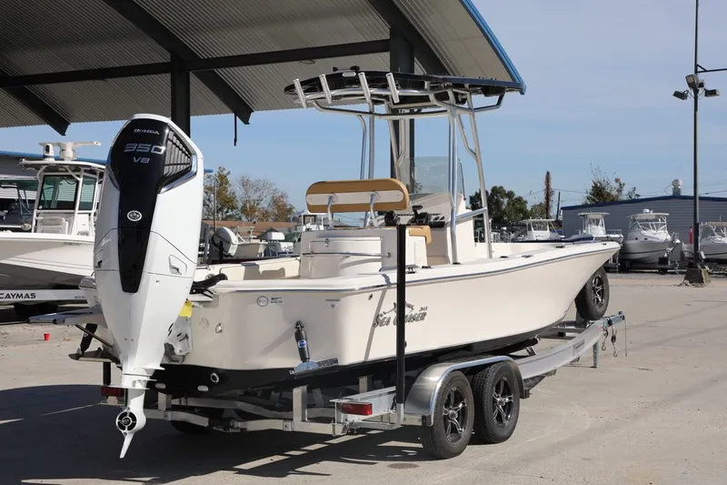 Slide: The Image of Sea Chaser 26 LX 2026 - 10