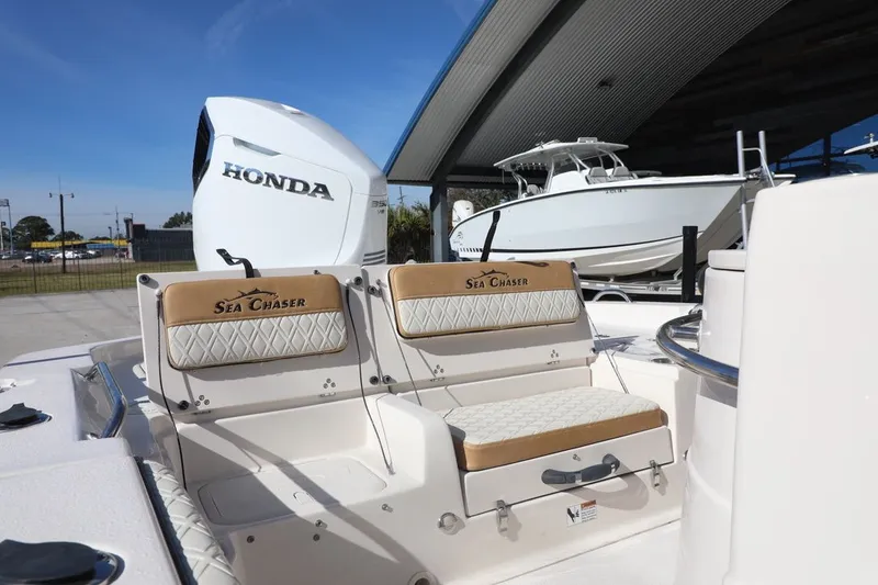 Slide: The Image of Sea Chaser 26 LX 2026 - 16