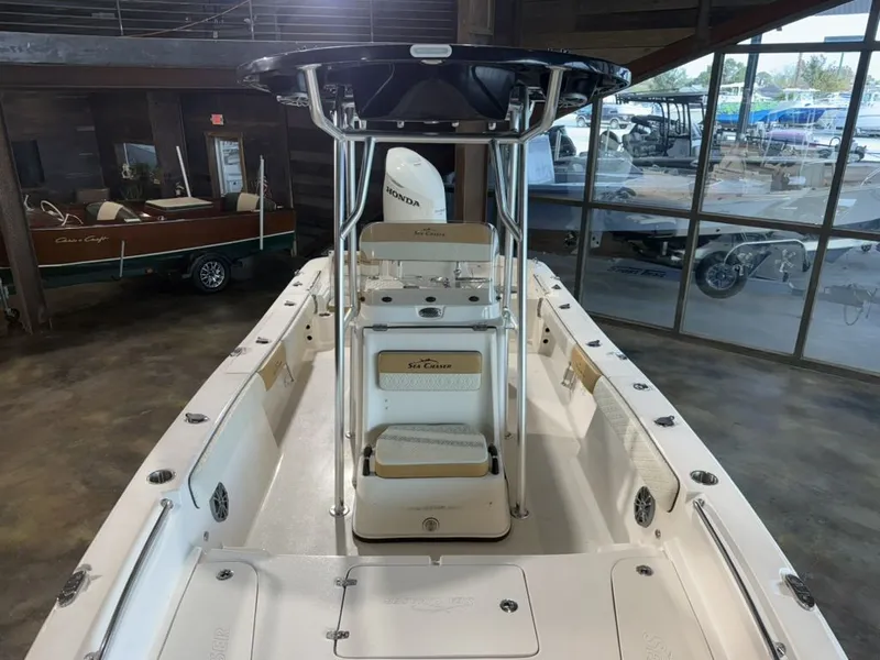 Slide: The Image of Sea Chaser 26 LX 2026 - 22