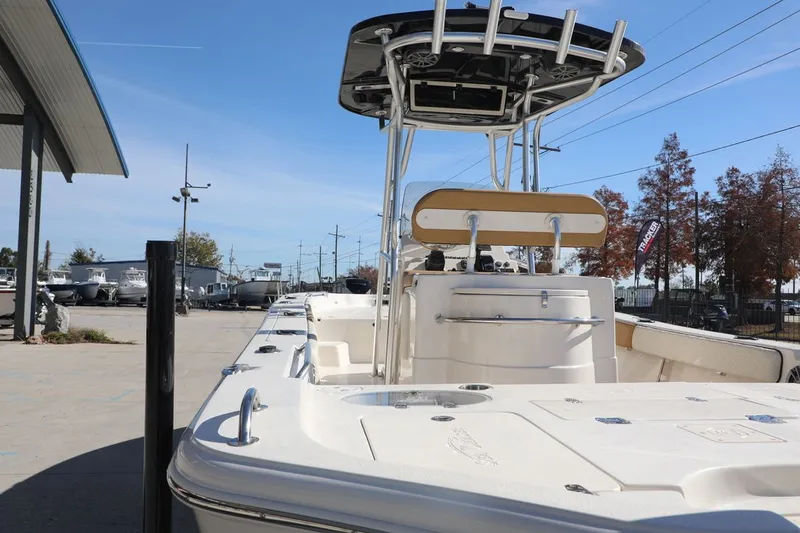 Slide: The Image of Sea Chaser 26 LX 2026 - 5