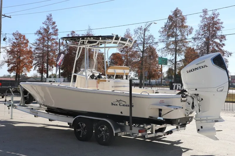 Slide: The Image of Sea Chaser 26 LX 2026 - 8