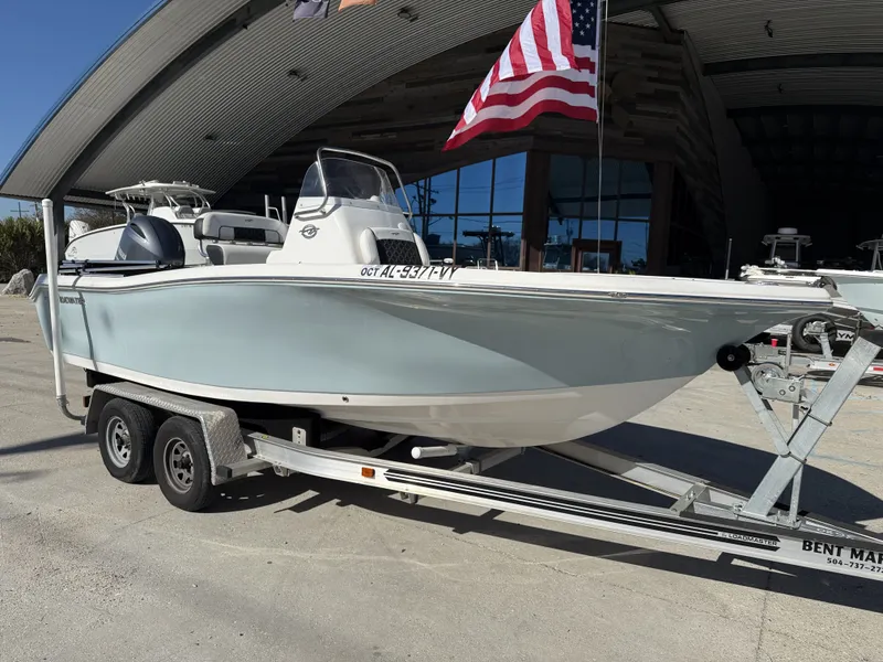 Slide: The Image of Tidewater 198 CC Adventure 2023 - 11