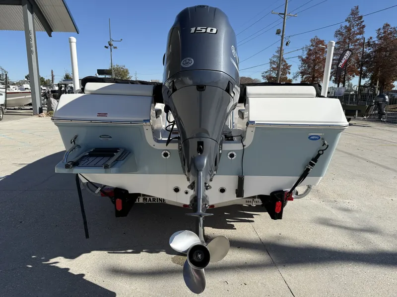 Slide: The Image of Tidewater 198 CC Adventure 2023 - 3