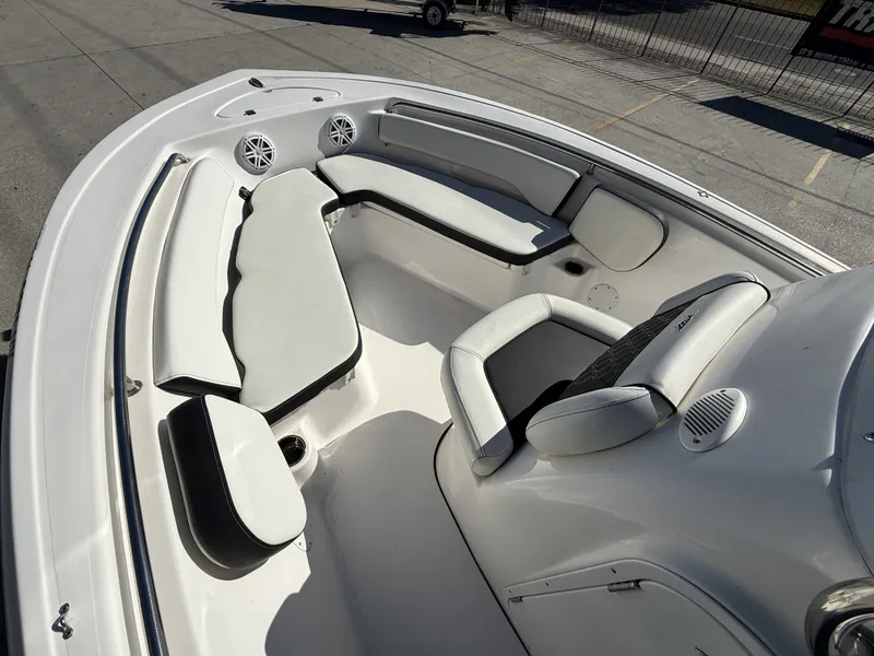 Slide: The Image of Tidewater 198 CC Adventure 2023 - 6