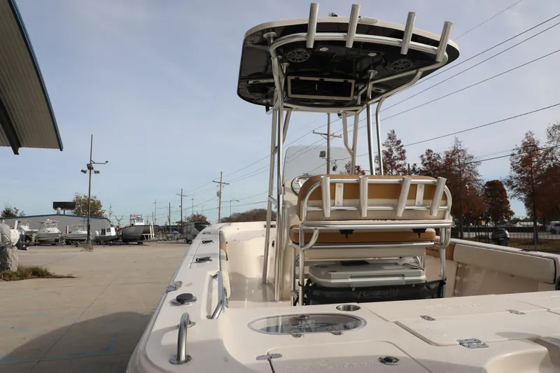 Slide: The Image of Sea Chaser 23 LX 2026 - 10