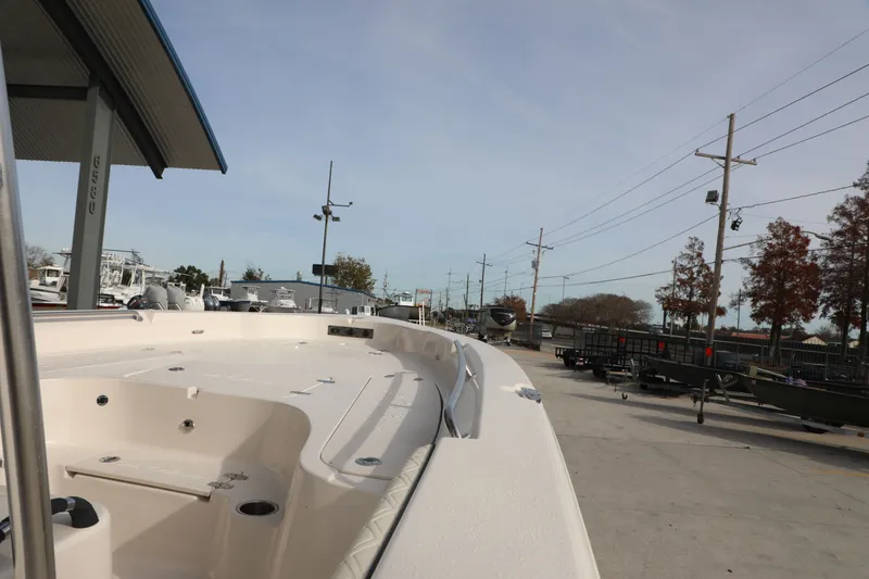 Slide: The Image of Sea Chaser 23 LX 2026 - 12