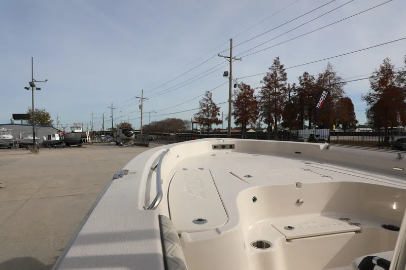 Slide: The Image of Sea Chaser 23 LX 2026 - 6