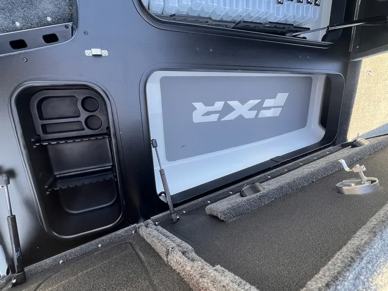 Slide: The Image of Skeeter FXR21 FLEX 2026 - 16