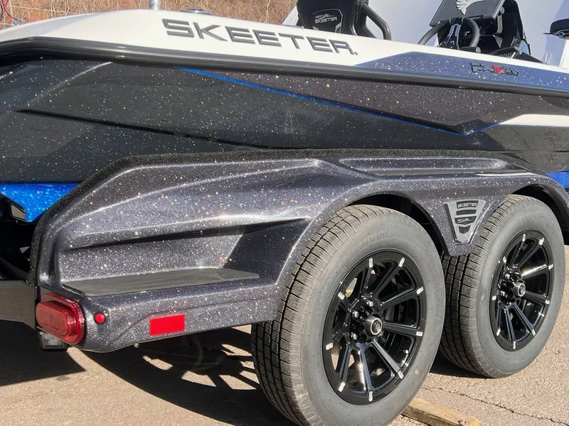 Slide: The Image of Skeeter FXR21 FLEX 2026 - 30