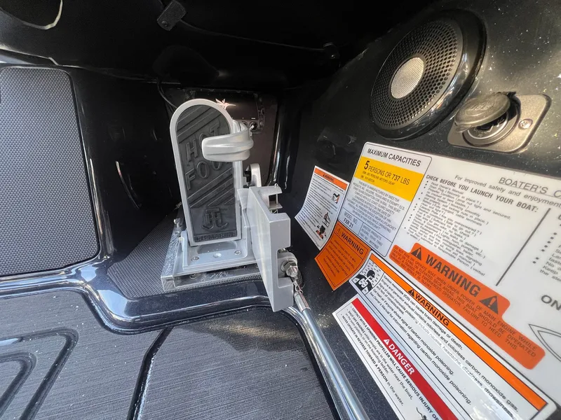 Slide: The Image of Skeeter FXR21 FLEX 2026 - 8