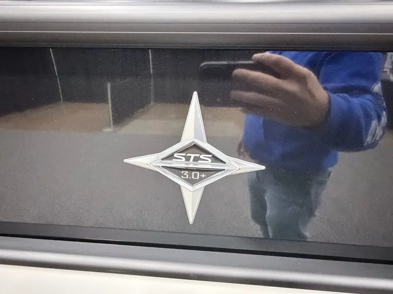 Slide: The Image of Berkshire 25ULE Roswell Arch STS Tritoon 2026 - 24