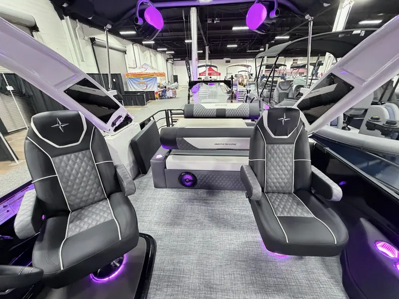 Slide: The Image of Berkshire 25ULE Roswell Arch STS Tritoon 2026 - 43