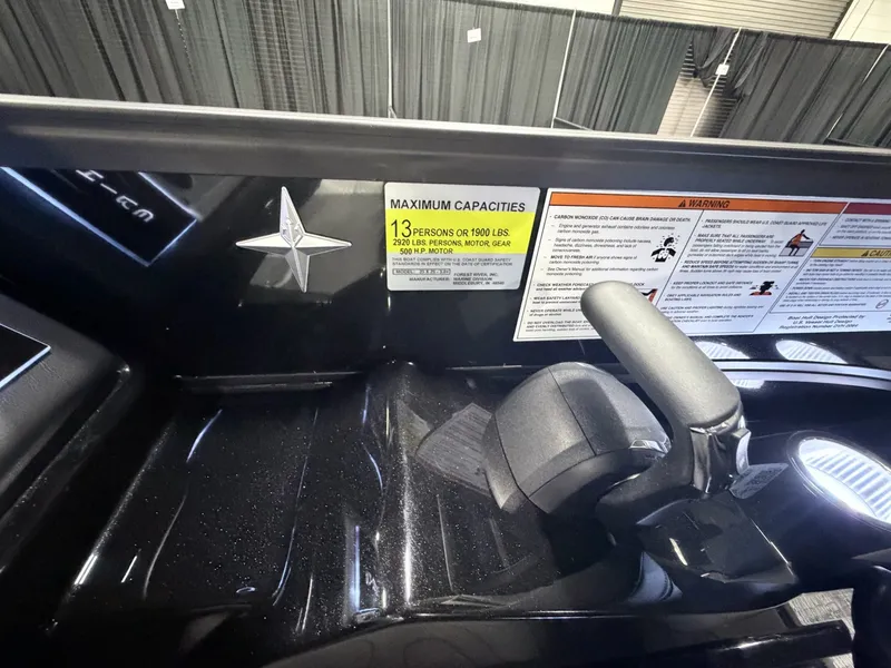 Slide: The Image of Berkshire 25ULE Roswell Arch STS Tritoon 2026 - 9