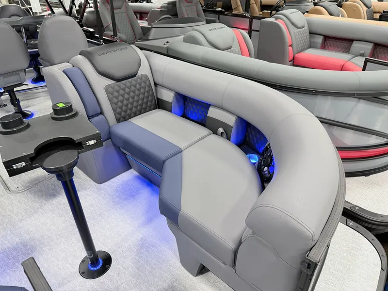 Slide: The Image of Berkshire 23E STS Tritoon 2026 - 14