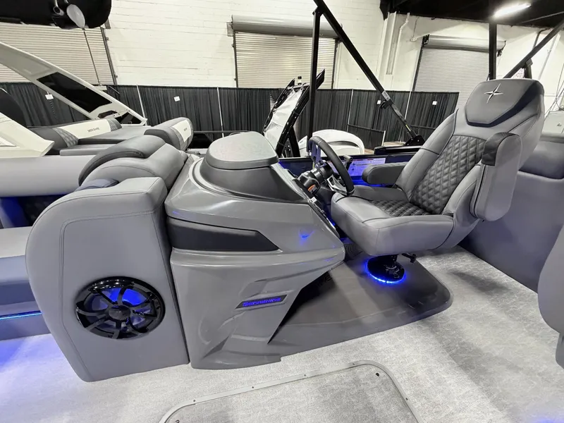 Slide: The Image of Berkshire 23E STS Tritoon 2026 - 20