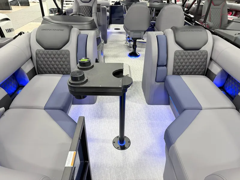 Slide: The Image of Berkshire 23E STS Tritoon 2026 - 4