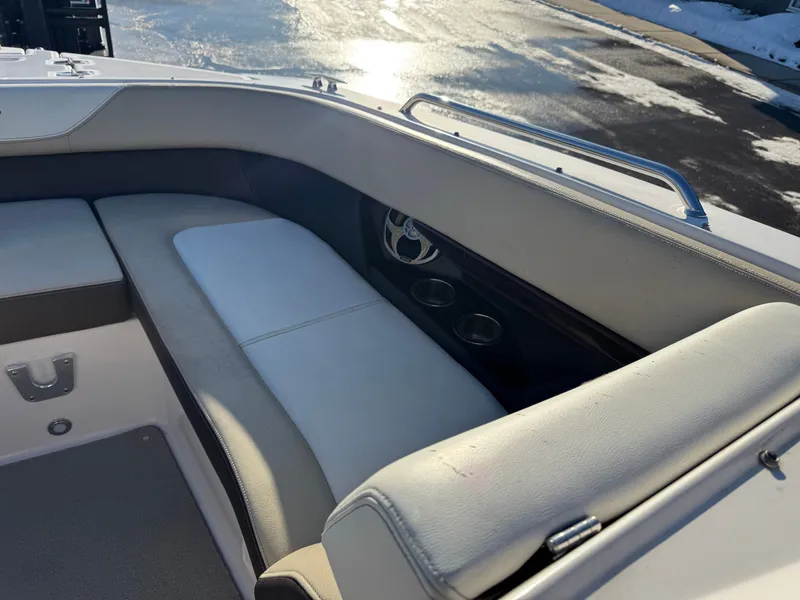 Slide: The Image of Regal 24 FasDeck 2015 - 15