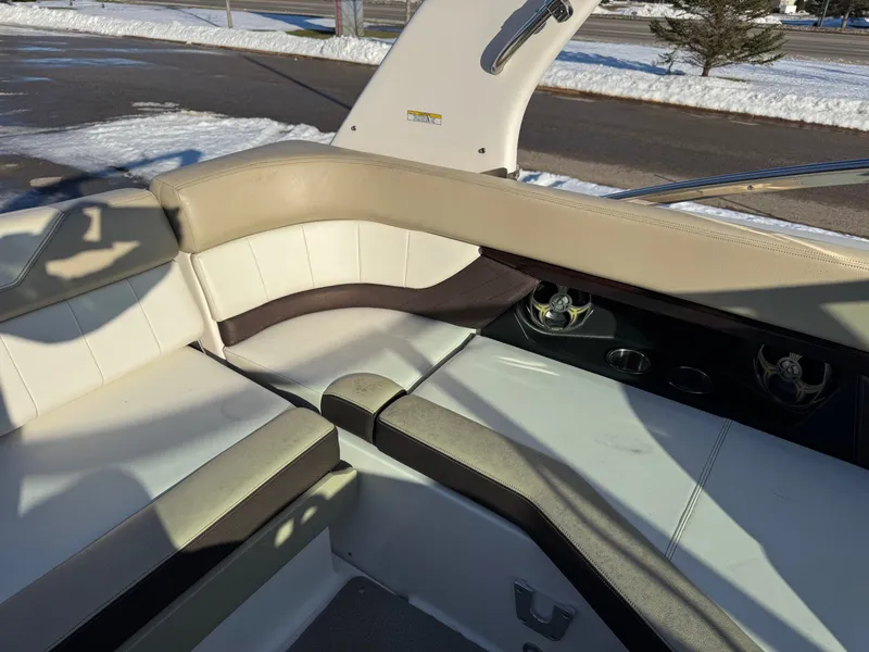 Slide: The Image of Regal 24 FasDeck 2015 - 17