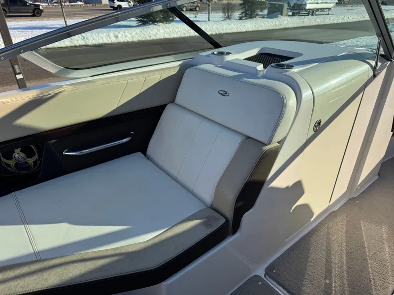 Slide: The Image of Regal 24 FasDeck 2015 - 9