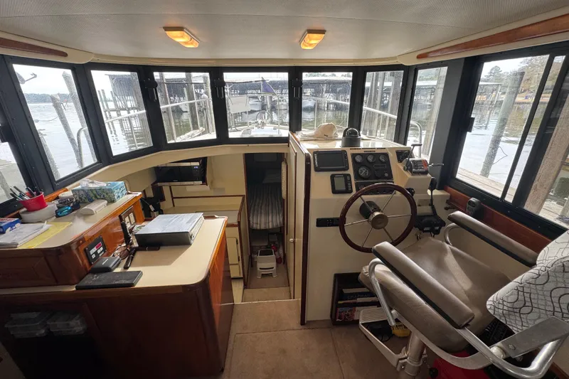 Slide: The Image of natural light in the salon - 57