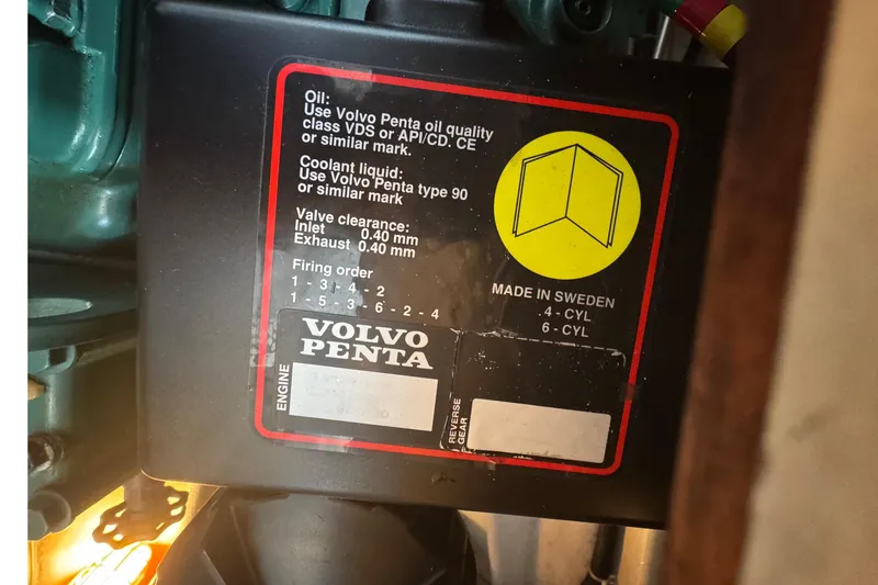 Slide: The Image of Volvo Penta engine specs - 60