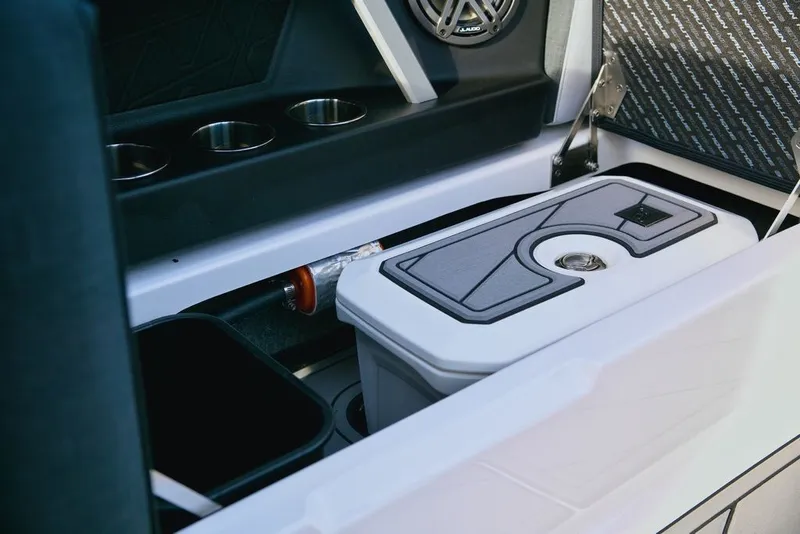 Slide: The Image of Nautique Super Air Nautique GS20 2026 - 17